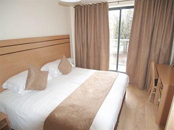 Aparthotel Drive Serviced 4*